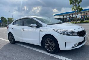 Xe Kia Cerato 1.6 MT 2017