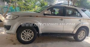 Xe Toyota Fortuner 2.7V 4x2 AT 2013