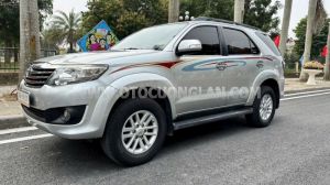 Xe Toyota Fortuner 2.7V 4x2 AT 2013