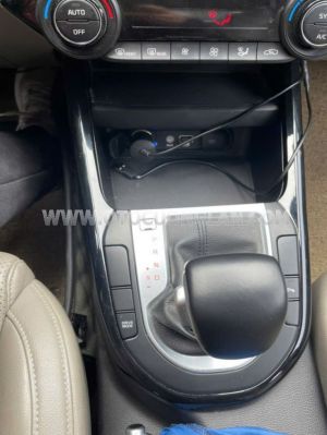 Xe Kia Cerato 1.6 AT Luxury 2021